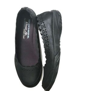 *Black Sketchers Memory Foam Slip Ons/ Flats.*